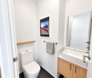 Modern & Low-Maintenance Living in a Convenient Modbury Location - Photo 5