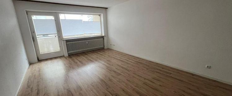 1-Zimmer-Wohnung in Selb - mit Einbauküche und Balkon - perfekt für Singles - Photo 1