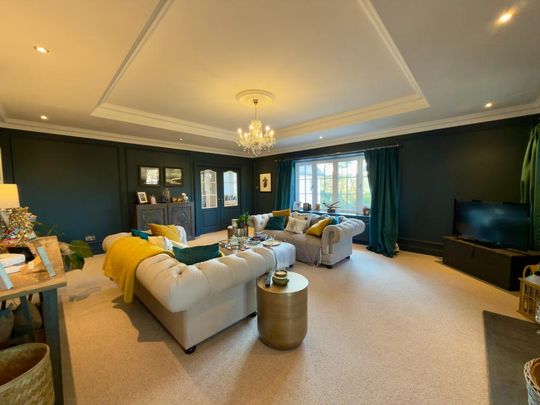 4 bedroom semi-detached house to rent - Photo 1