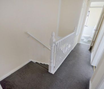 2 bedroom townhouse to rent - Photo 2