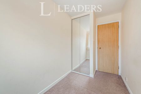 2 bedroom apartment to rent Manor Fields, Horsham, RH13 - Photo 3