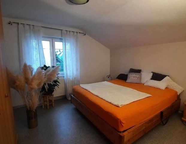 Suche nette Mitbewohnerin für eine Wohngemeinschaft - Photo 1