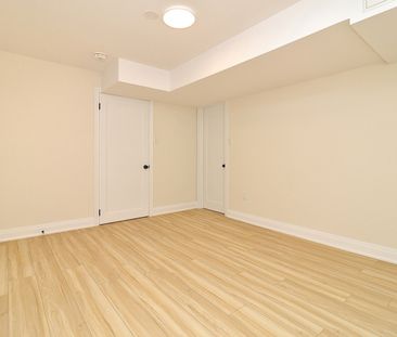 For Lease - 373 CREEK PATH Avenue, Oakville, Ontario - Photo 5