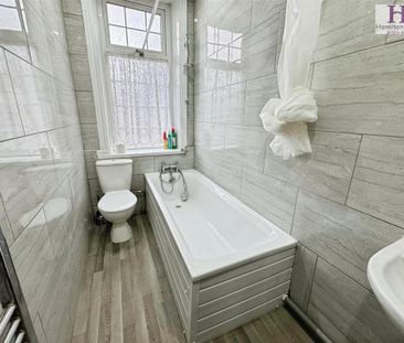 4 bedroom terraced house to rent - Photo 1