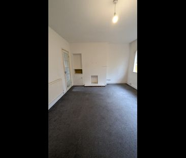 1 Bed Flat, Mansfield Road, NG5 - Photo 1