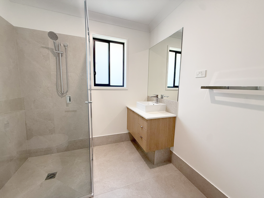 1 Kashmir Cct, Greenbank QLD 4124 - House For Rent | Domain - Photo 1