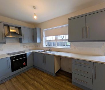 27 Summerhill Court, Banbridge, BT32 3LJ - Photo 2