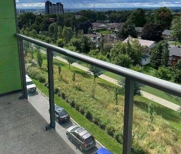Appartement - GRAND 3 1/2 de 940 pi2 à Sainte-Foy (2 mois gratuits) - Photo 2
