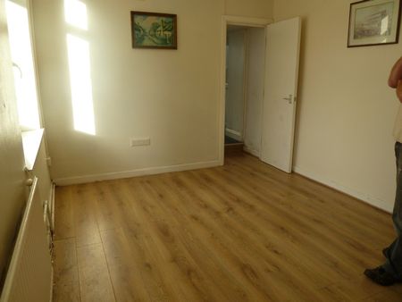 90a Stepney Street, Swansea SA5 8BD - Photo 3