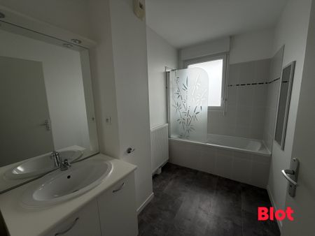 Location Appartement 3 pièces 53m² PLESCOP 56890 - Photo 4