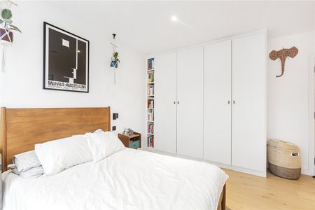 Cambridge Heath Road, Cambridge Heath, London, E2 9FS - Photo 3