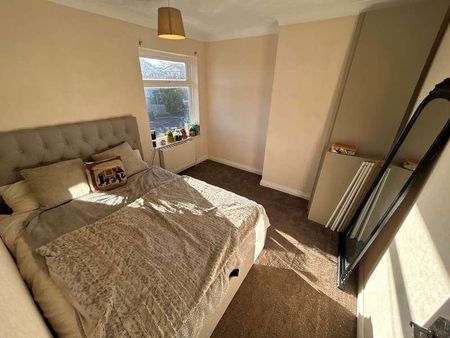 Grove Avenue, Halesowen, B63 - Photo 4