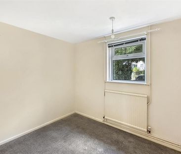 3 bedroom detached bungalow to rent - Photo 3