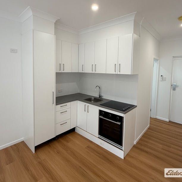 Modern 2-Bedroom Unit in Gwynneville – Brand New Renovation, Close to UOW & CBD! - Photo 1