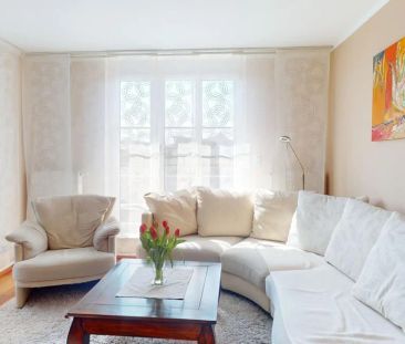 Möblierte Dachgeschosswohnung mit Penthouse-Flair - Photo 1