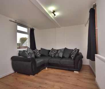 5 bedroom semi-detached house to rent - Photo 1