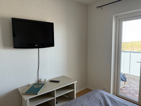 Ekholmsvägen, Skärholmen - Photo 2
