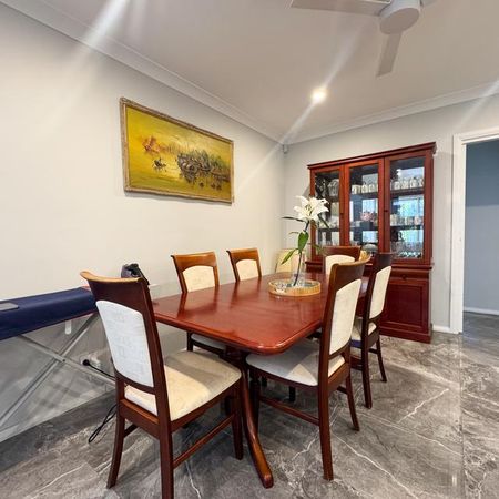 4 Bedroom Family Home in Mulgoa Rise - Photo 3