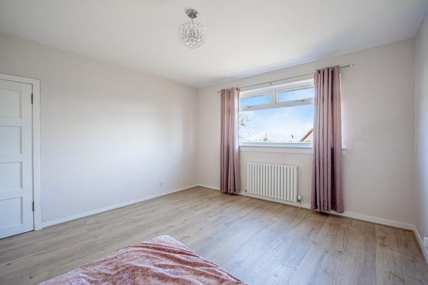 4 bedroom detached house to rent - Photo 1