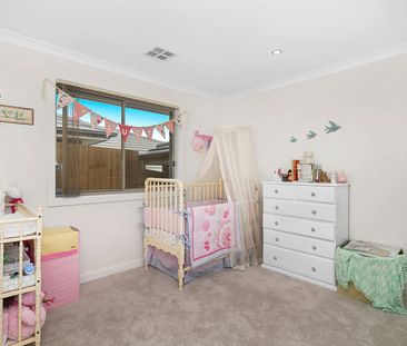 Beautiful Family Home! - Photo 3