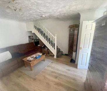 3 bedroom house to rent Portchester Close, Peterborough, Cambridges... - Photo 2