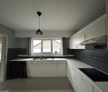 Ruim appartement met 3 slaapkamers en garagebox, gelegen in een rus... - Foto 4