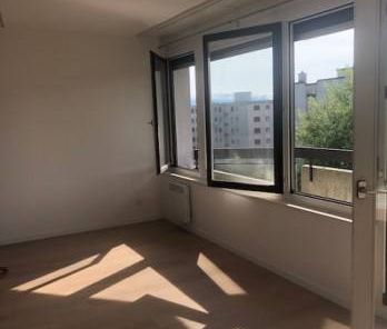 A Louer Appartement 4.5 pièces à TOLOCHENAZ - Photo 2