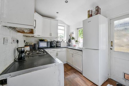 2 bedroom terraced house to rent - Photo 5