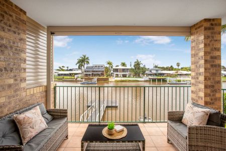 Stunning Unit with Waterfront Views - Photo 5