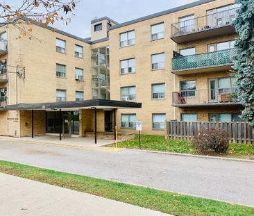 For Lease - 28 Upper Canada Drive Unit# 403, Toronto, Ontario - Photo 1