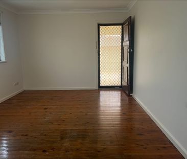 1/7 Edinburgh Street, Tamworth, NSW 2340 - Photo 3