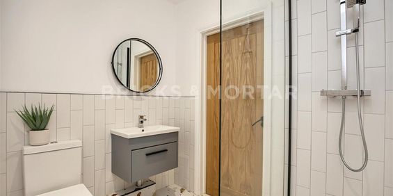 3 bedroom apartment to rent - Photo 3