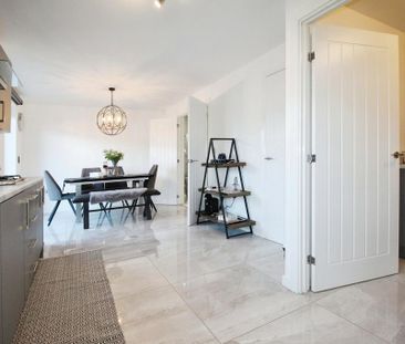 4 bedroom detached house to rent - Photo 3