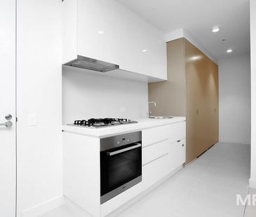 1614/33 Mackenzie Street, Melbourne - Photo 2