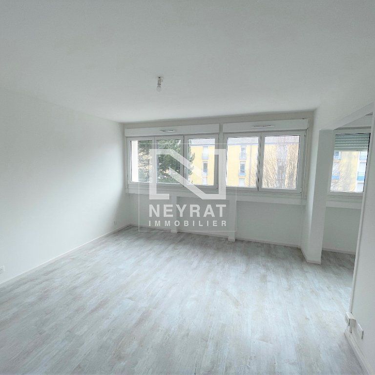 Location Appartement 4 pièces 69m² CHALON SUR SAONE 71100 - Photo 1