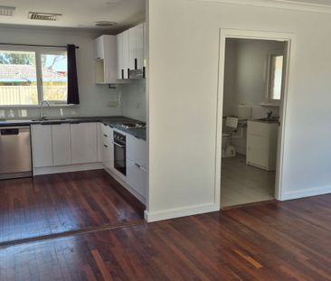Updated 3 Bed, 1 bathroom, 2 toilet House - Photo 5