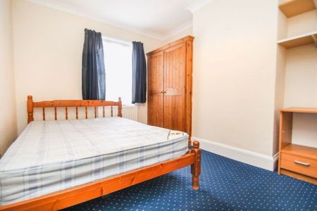 Five Double Bedroom Student House, Bournemouth Town Centre - Photo 3