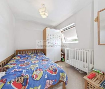 2 bedroom property to rent in Ealing - Photo 1