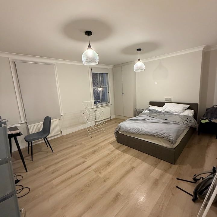 3 Bed Flat, London, EC1V - Photo 2