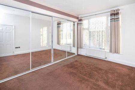 Room in a Shared House, Melrose Avenue, CR4 - Photo 2