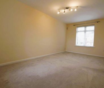 4 bedroom detached house to rent - Photo 4