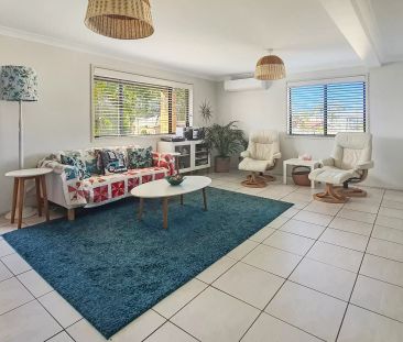 Escape to the Point - Photo 2