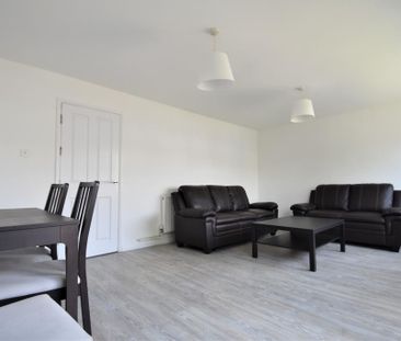 3 bedroom flat to rent - Photo 1