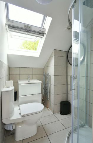 9 bedroom house to rent - Photo 3