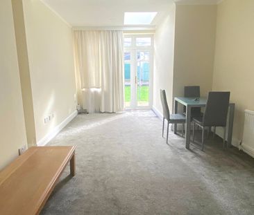 Cleveley Crescent, Ealing, W5 1DZ - Photo 2