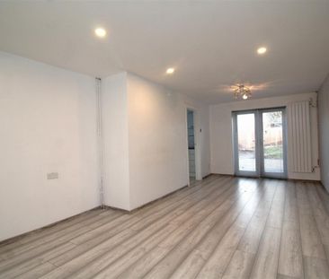 Almond Road, Peterborough - Photo 2