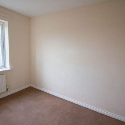 4 bedroom property to rent in Frome - Photo 1