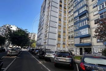 Apartamento T3 em Lisboa