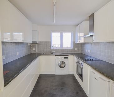 2 bedroom flat to rent, - Photo 1