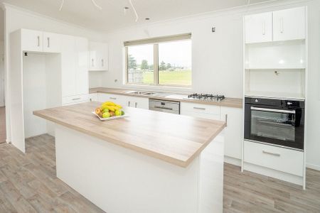 Stunning 4 year old warm and cosy Cottage - Photo 4